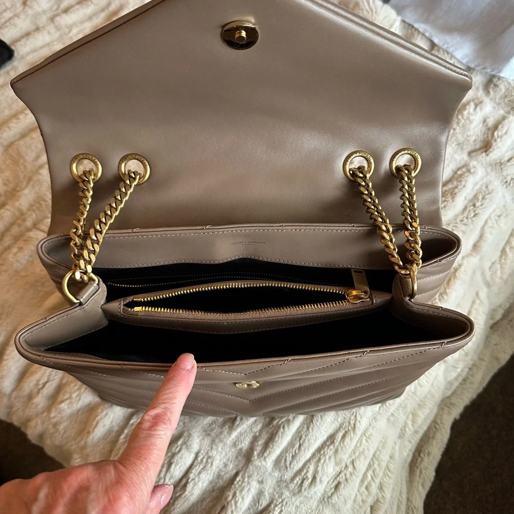 Yves Saint Laurent Tan LouLou Quilted Bag - Picture 10 of 16